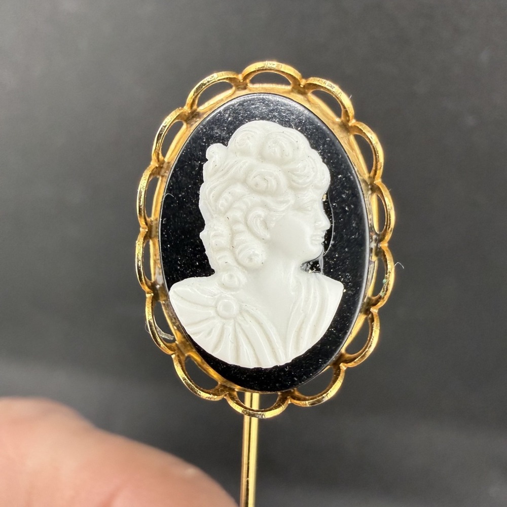 Vintage Cameo Stick Pin Gold Tone Black